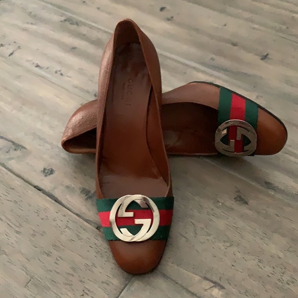 Gucci Shoes - Picture 2 of 8